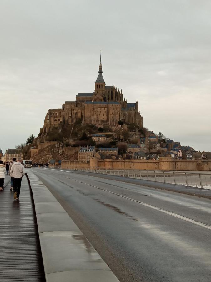 Gite La Mer, 50M De La Mer Saint-Germain-sur-Ay Eksteriør bilde